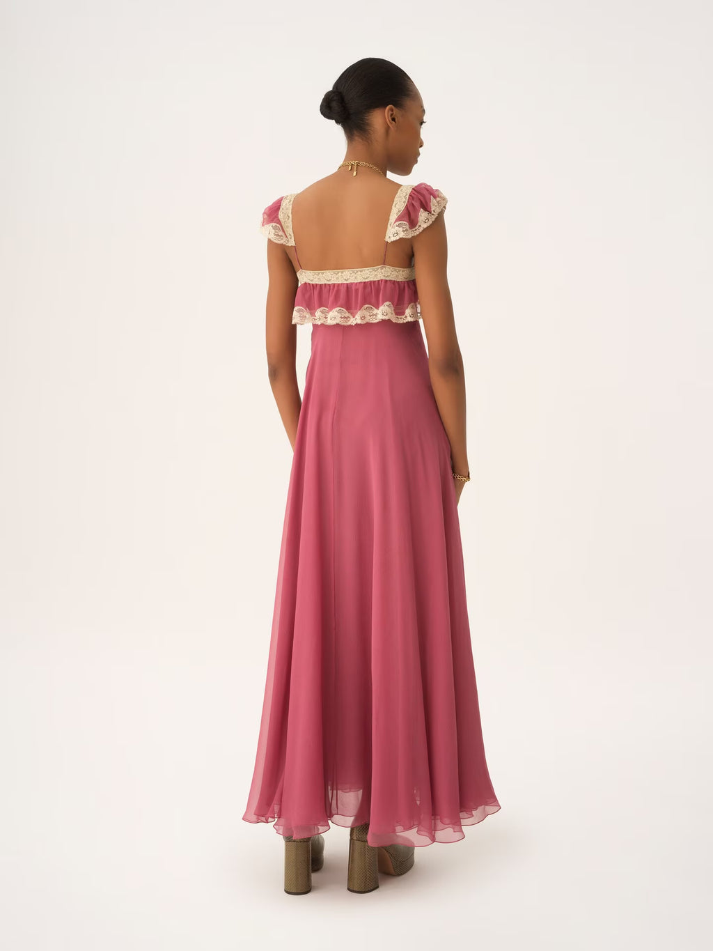 Fluid long dress in silk mousseline & lace